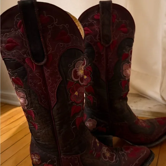 Old Gringo Burgundy and Dark Brown Embroidered Heeled Boots - Picture 3 of 9